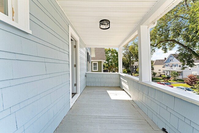 Building Photo - 125 Redlands Rd
