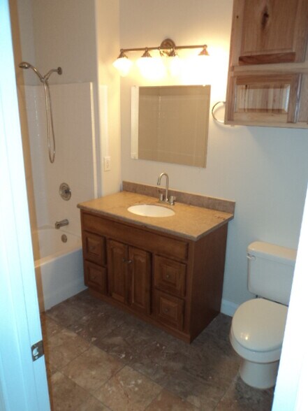 Guest Bathroom - 738 Hardy Way