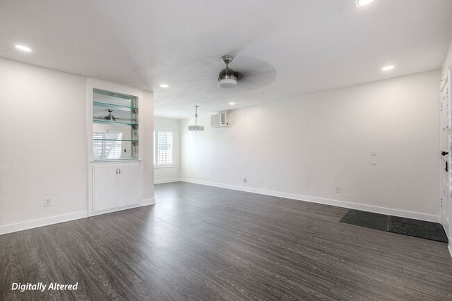 Building Photo - Updated 2-bedroom 2-bath condo in North Park!