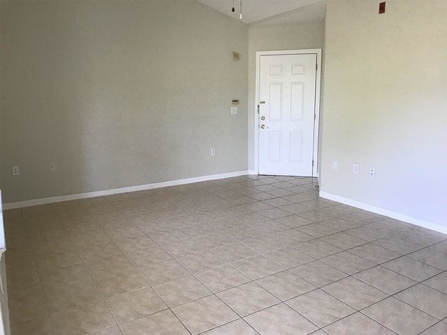 Building Photo - 1655 The Greens Way