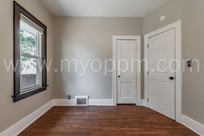 Building Photo - Completely Remodeled! 3 Bedroom / 3 Bathro...