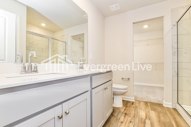 Building Photo - 5519 Hydrangea St