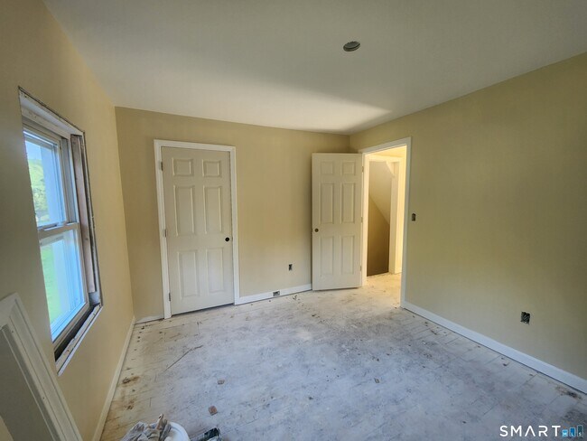 Building Photo - 60 Willington Ave