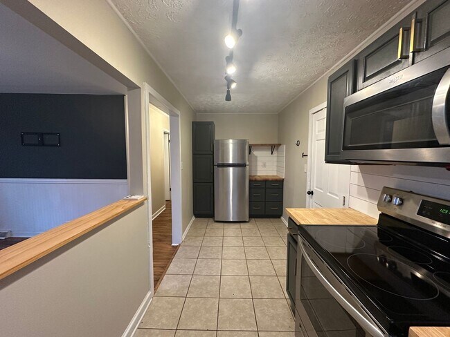 Building Photo - One Level Ranch In Rustburg