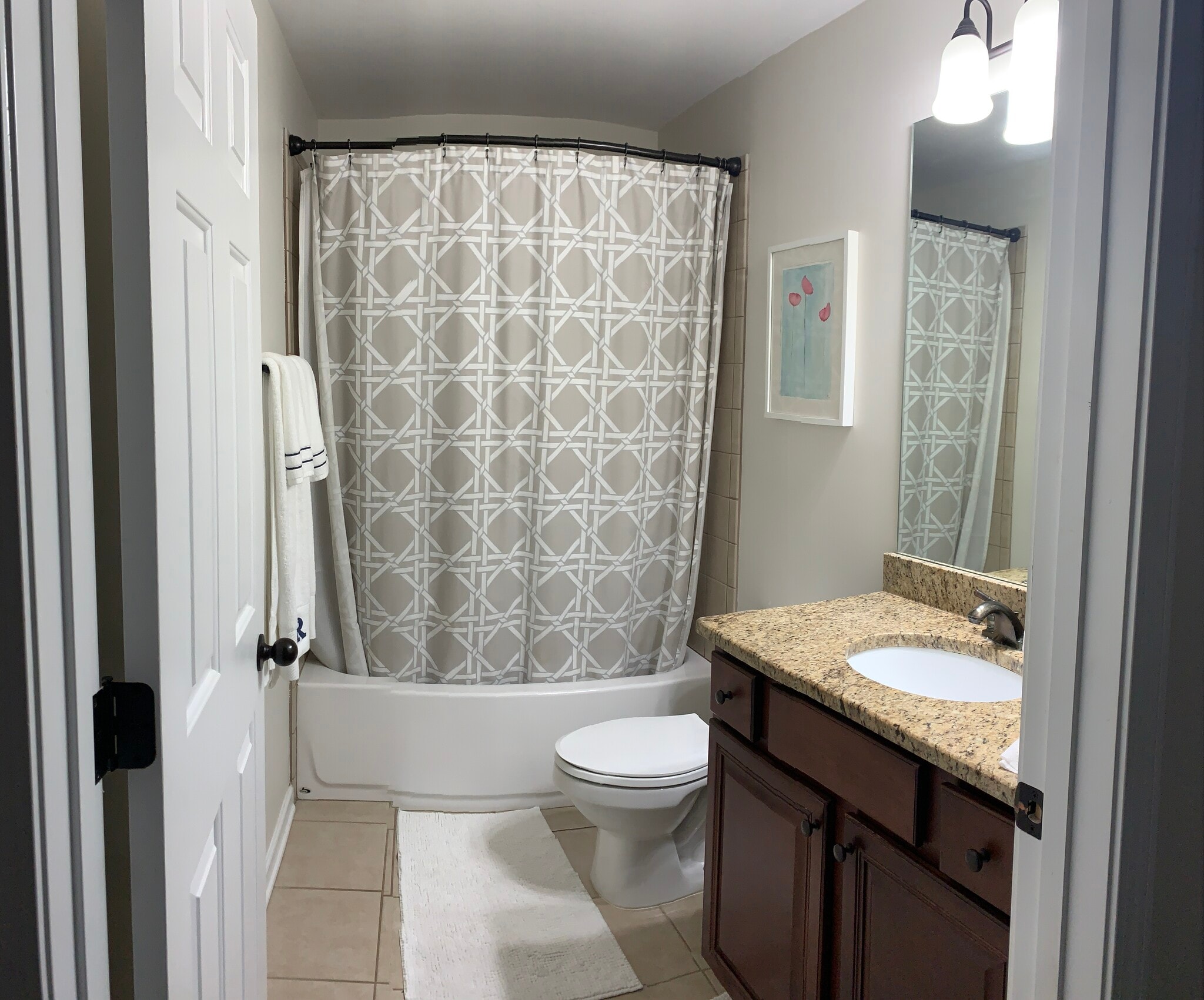 Upstairs hall bath - 1925 Gregory Run NE