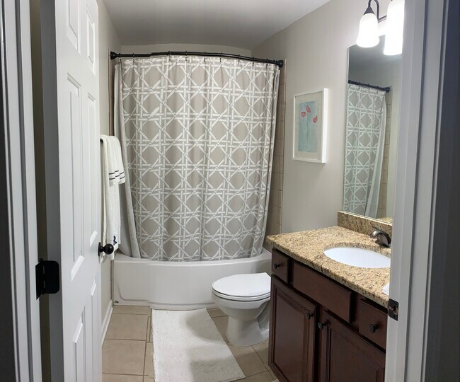 Upstairs hall bath - 1925 Gregory Run NE