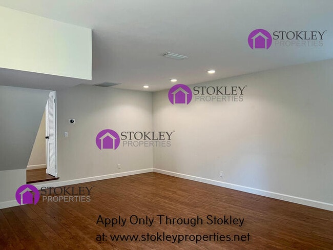 Building Photo - 1659 Siskiyou Dr