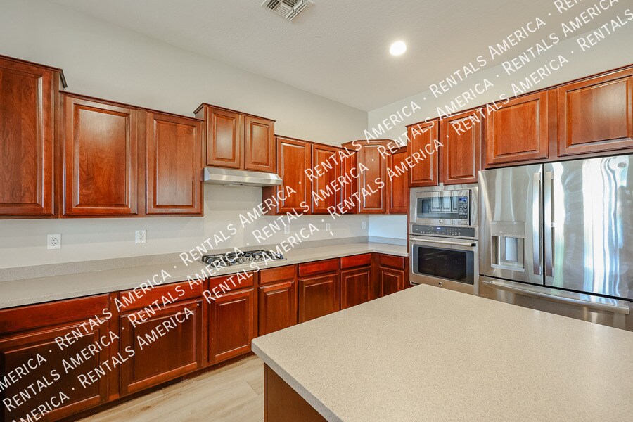 Building Photo - 18676 E Braeburn Ln
