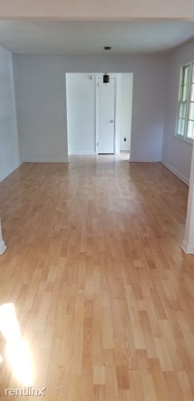 Building Photo - 3 br, 2.5 bath House - 881 long Point Road