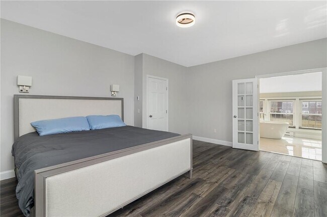 Building Photo - 53 River Run Rd