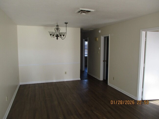 Building Photo - 2024 Oglethorpe Ave