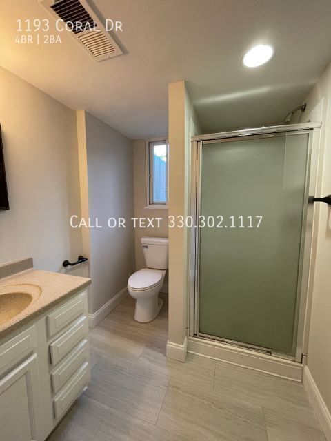 Building Photo - Spacious 4 bedroom home for rent - Akron