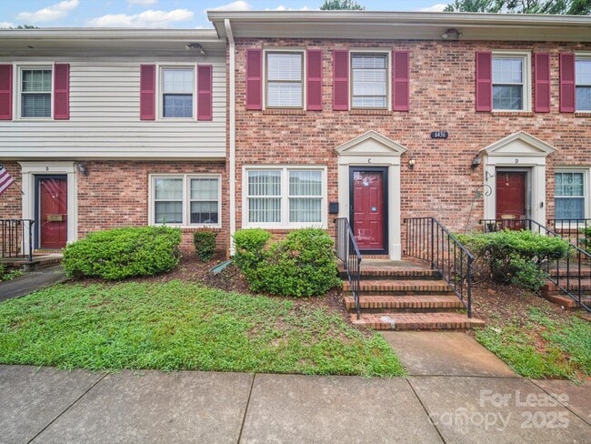 Primary Photo - 6436 Old Pineville Rd