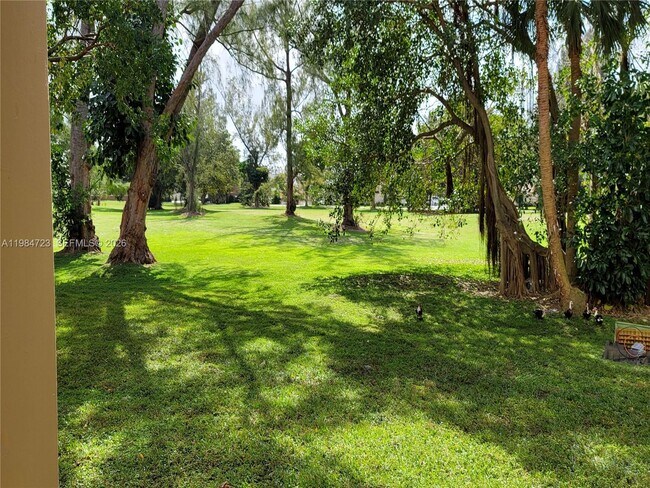 Building Photo - 7430 Miami Lakes Dr