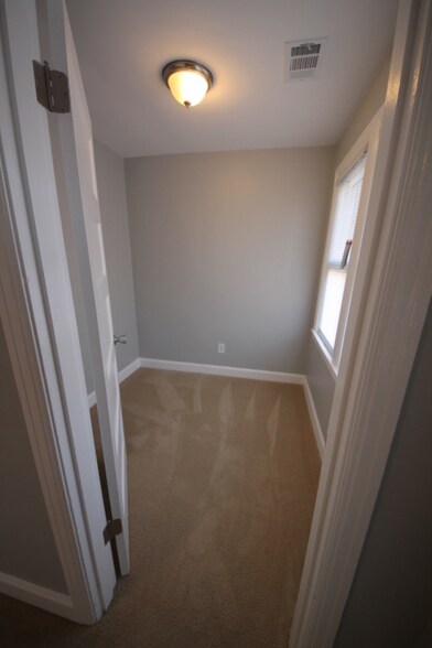 Building Photo - 1269 Simms Pl NE