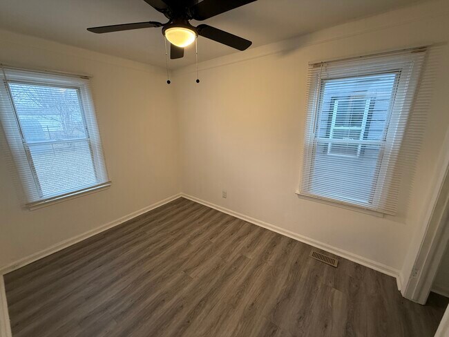 Building Photo - 22705 Sharrow Ave