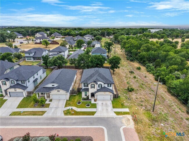 Building Photo - 112 Alpen Ct