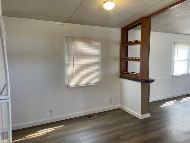 Building Photo - 3 BED, 2 BATH MOBILE HOME