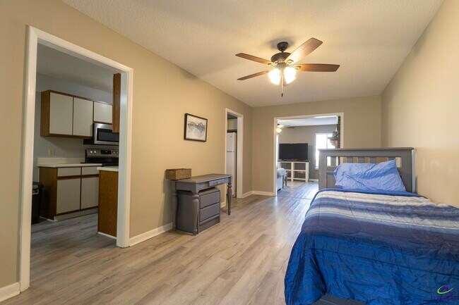 Building Photo - 135 Sussex Dr