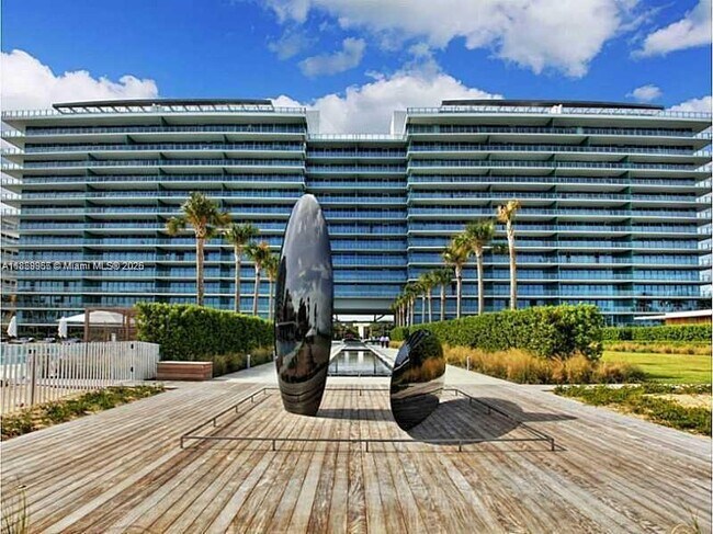 Building Photo - 350 Ocean Dr