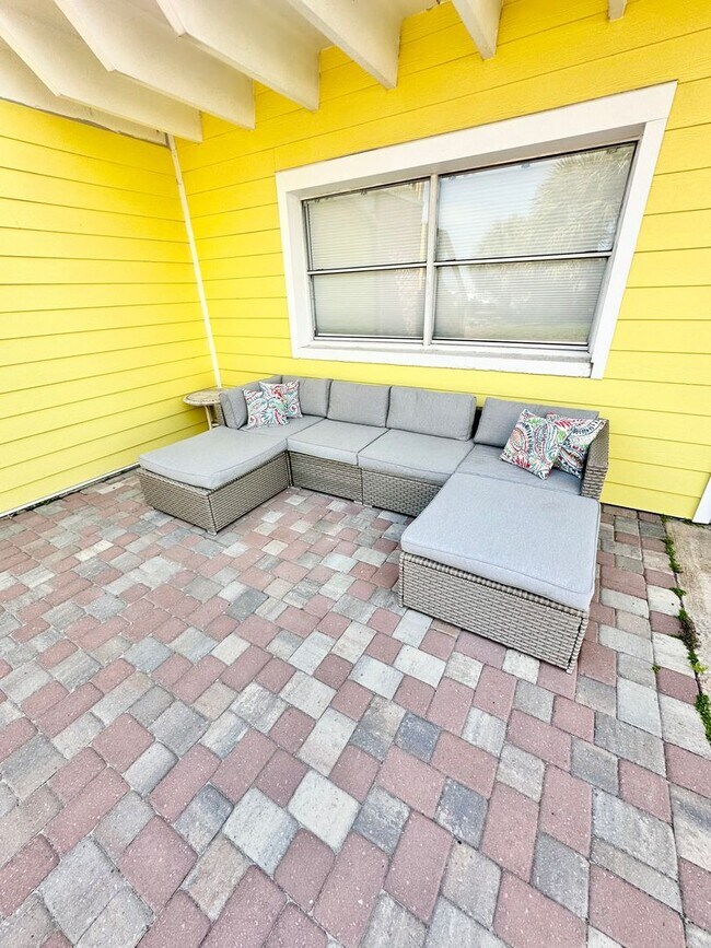 Building Photo - 334 Bluefish Dr