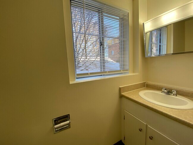 Building Photo - 93 West St