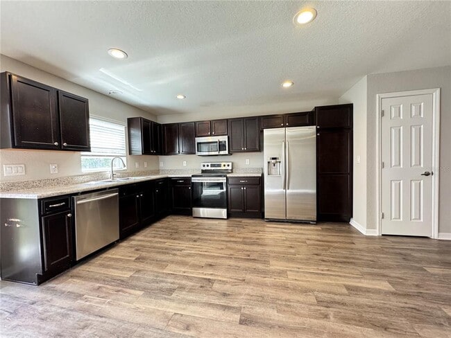 Building Photo - 3127 24th St W