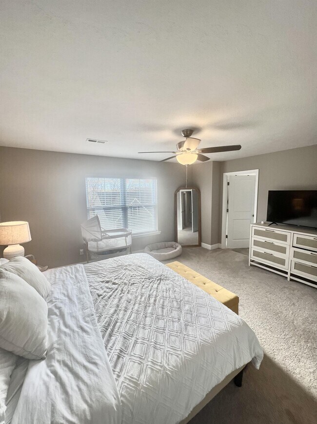 Building Photo - 2034 Mountain Ash Ln