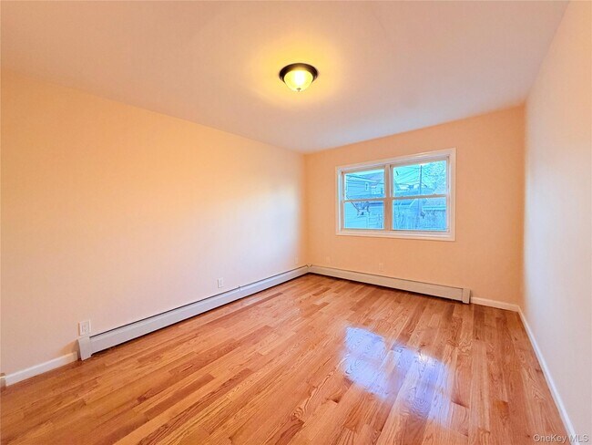 Building Photo - 239-13 86th Ave