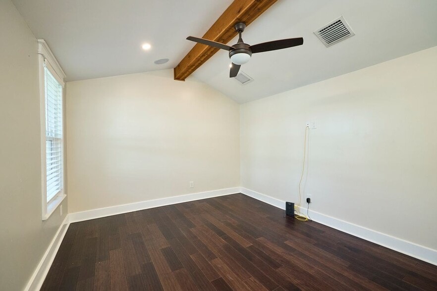 Building Photo - 6008 N Highland Ave