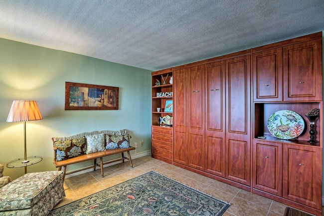 Building Photo - 3831 S Atlantic Ave