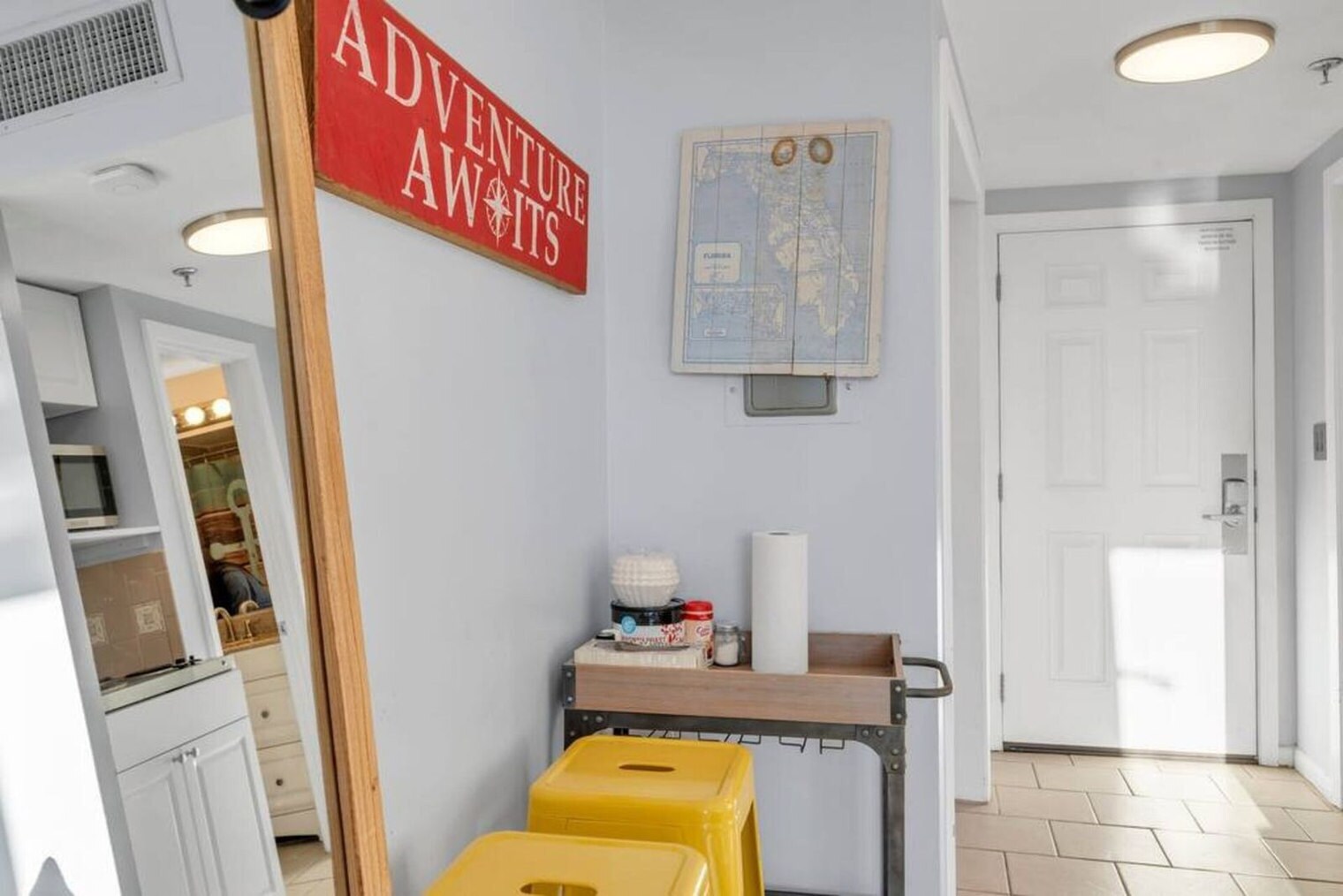 Building Photo - 214 Miracle Strip Pkwy SW