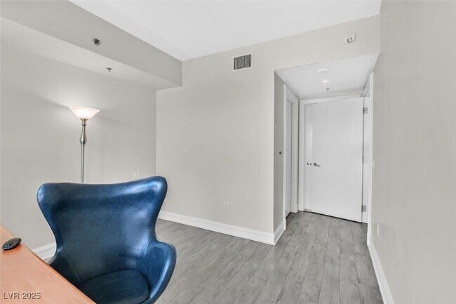 Building Photo - 2700 Las Vegas Blvd S