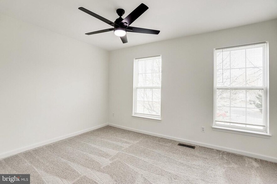 Building Photo - 15656 Three Otters Pl