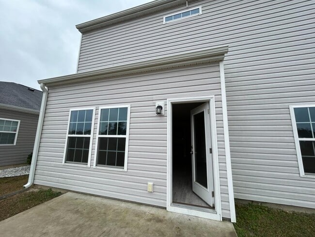 Building Photo - 283 Hampton Park Cir