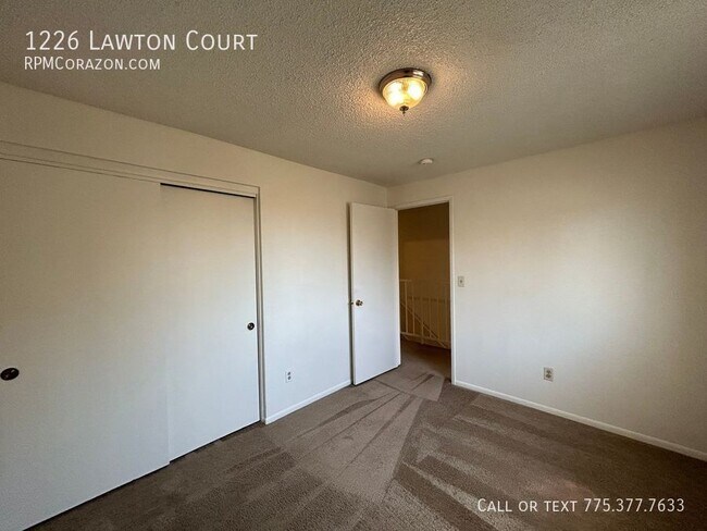 Building Photo - 1226 Lawton Ct