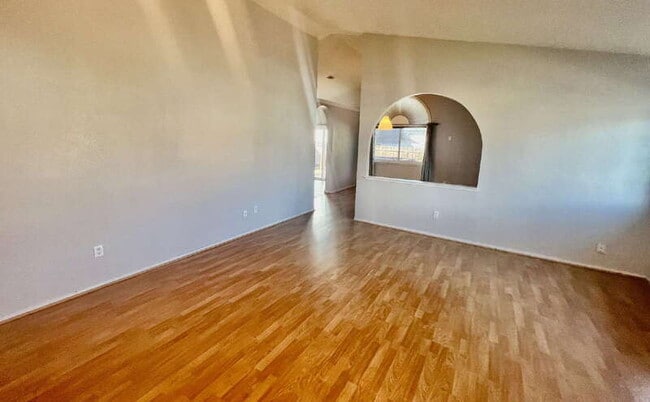 Building Photo - 1180 Camellia Ln