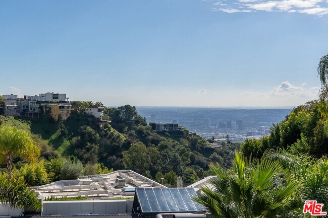 Building Photo - 1889 Rising Glen Rd