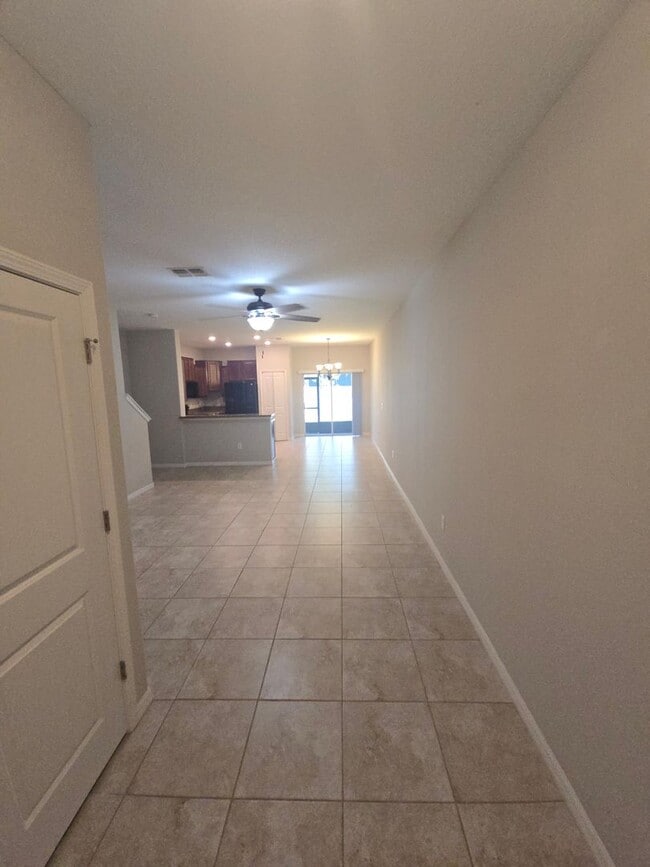 Building Photo - Town House 3/2.5 in Riverview
