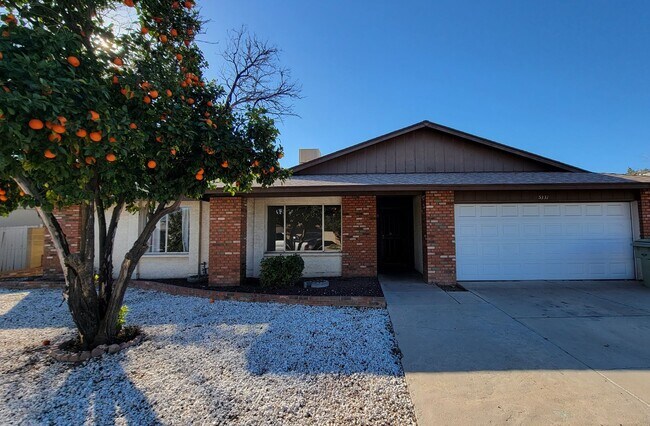 Primary Photo - 5331 W Diana Ave