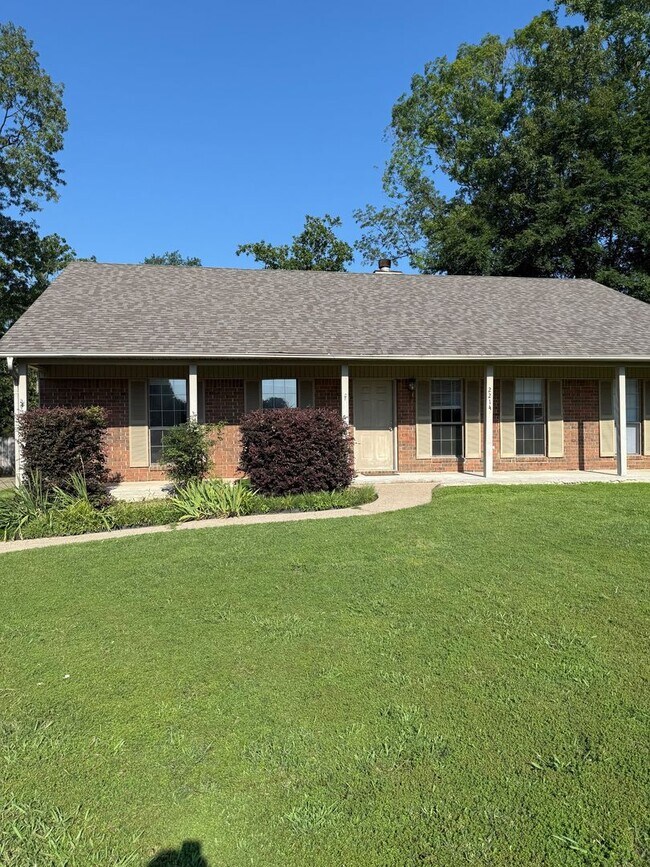 Primary Photo - 2214 Cherry Creek Cir