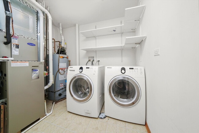Building Photo - Modern 3-Bed, 2.5-Bath Townhome with Pond ...