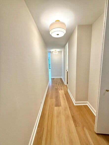 Building Photo - 405 N Wabash Ave