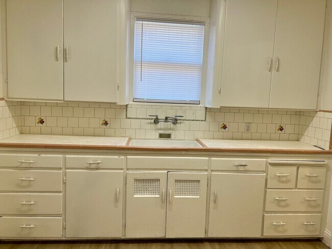 Building Photo - 1310-1314 P St