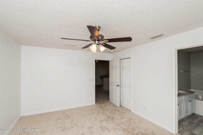 Building Photo - 5690 Cinnamon Fern Blvd