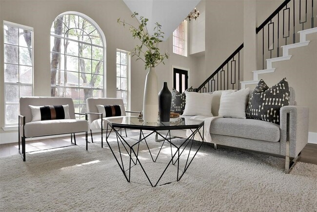 Building Photo - 14410 Cypress Falls Dr