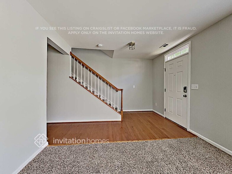 Building Photo - 9512 Blossom Hill Dr
