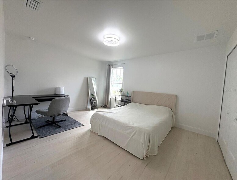 Building Photo - 7044 Brickell Ct