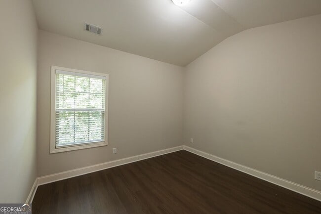 Building Photo - 921 Hickory Leaf Ct SE