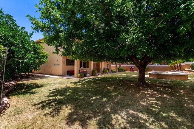 Building Photo - 13324 W Annika Dr